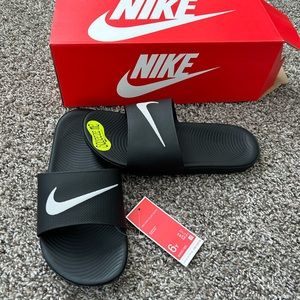 NEW with box Nike youth boys Kawa slide sandals size 6y